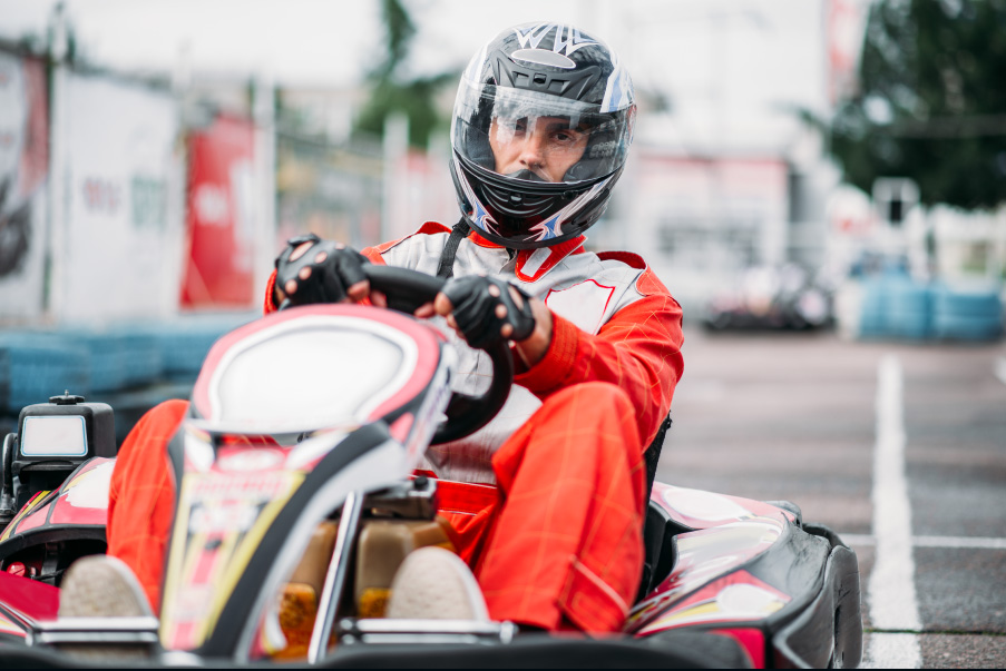 Chauffeur de Karting sur une piste RaceWith